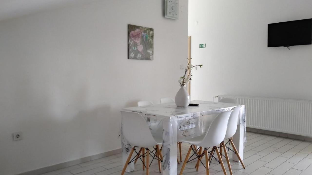Premium Apartments Adore 诺瓦利娅 外观 照片
