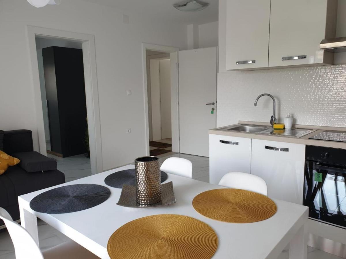 Premium Apartments Adore 诺瓦利娅 外观 照片