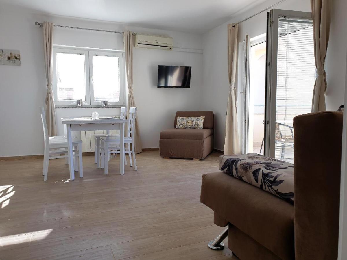 Premium Apartments Adore 诺瓦利娅 外观 照片