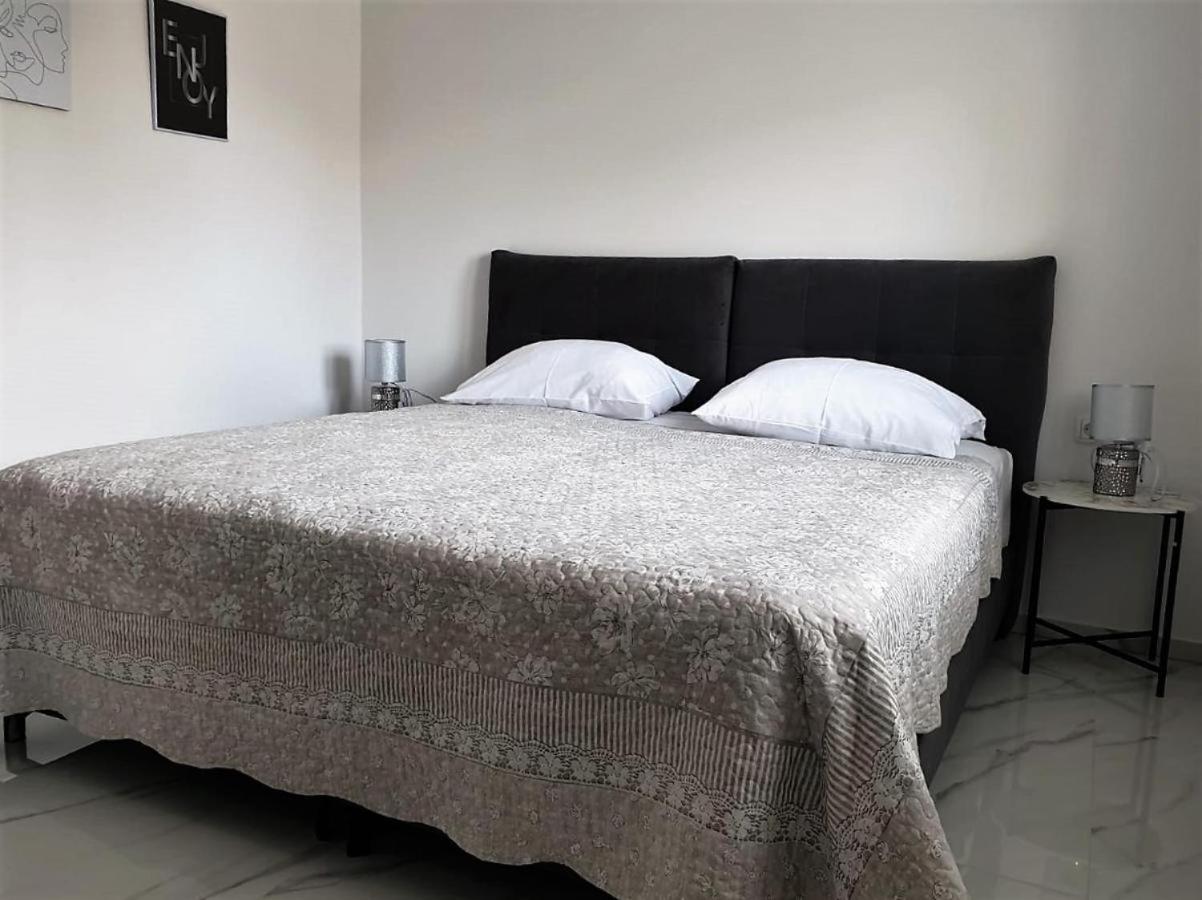 Premium Apartments Adore 诺瓦利娅 外观 照片