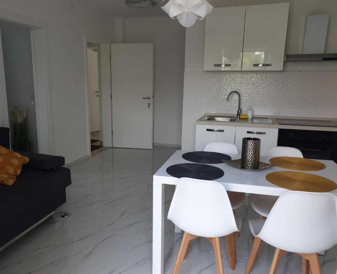 Premium Apartments Adore 诺瓦利娅 外观 照片