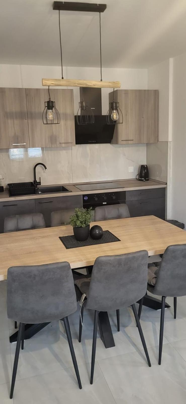 Premium Apartments Adore 诺瓦利娅 外观 照片