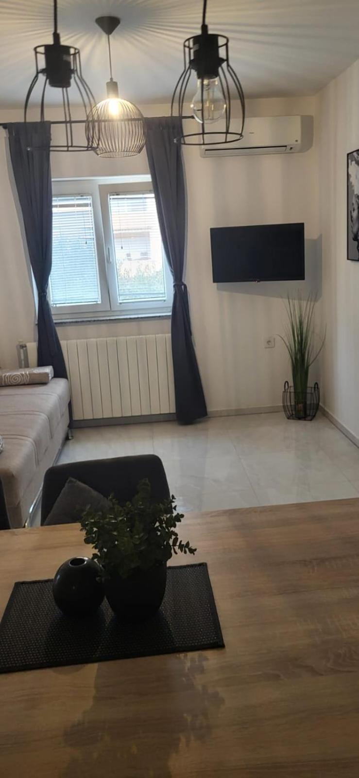 Premium Apartments Adore 诺瓦利娅 外观 照片
